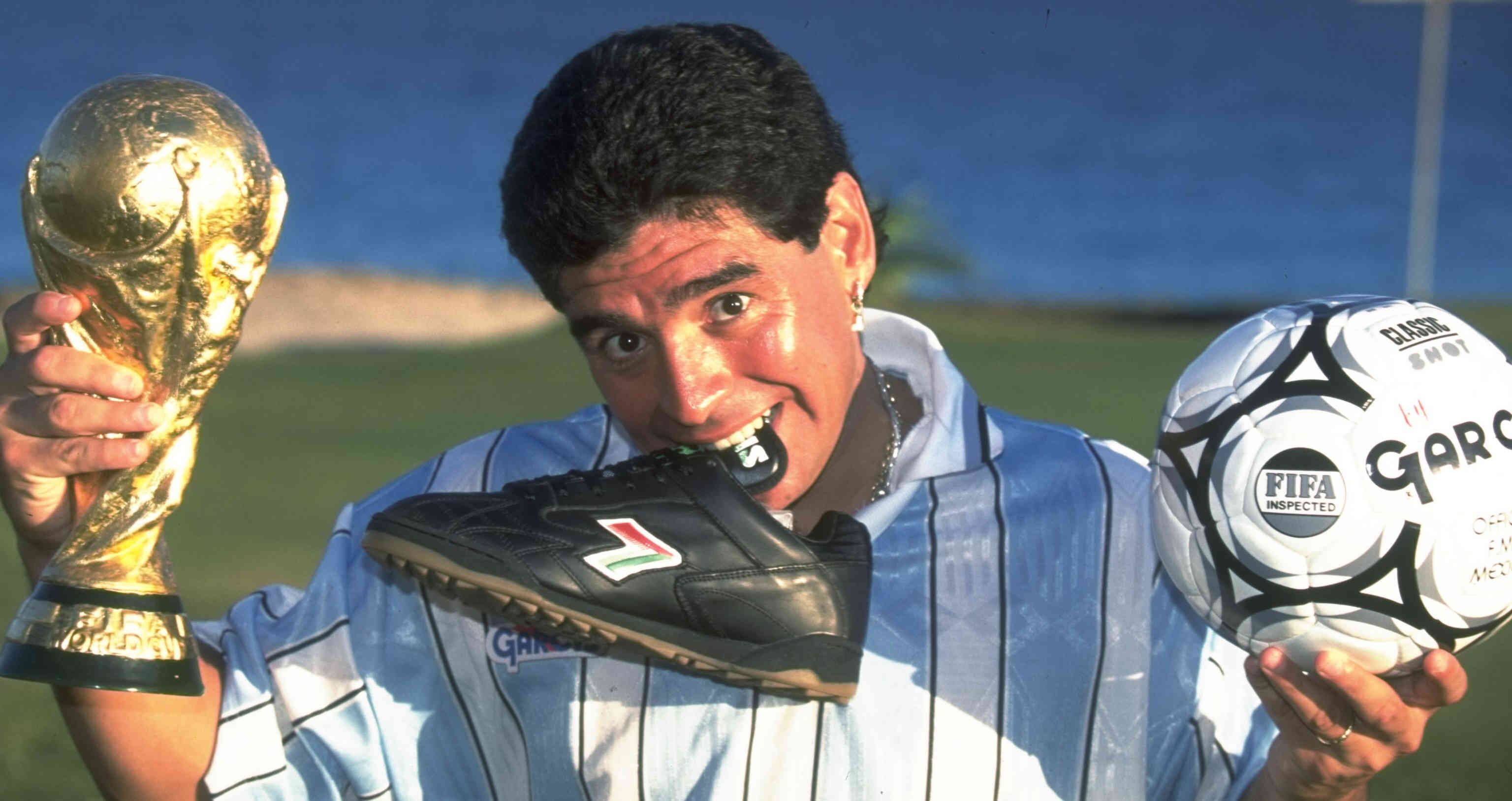 El exfutbolista y entrenador Diego Armando Maradona falleció a los 60 años por un paro cardiorrespiratorio.