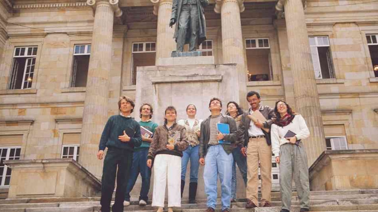 Alejandra Barrios, Ana María Ruiz, Gustavo Salazar, Claudia López, Fabio Villa, Alfonso Gómez Lugo, Óscar Sánchez