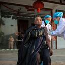 En China ya no se registran los fallecidos por otras enfermedades, como muertes por covid, así den positivo para coronavirus. Foto: AFP.