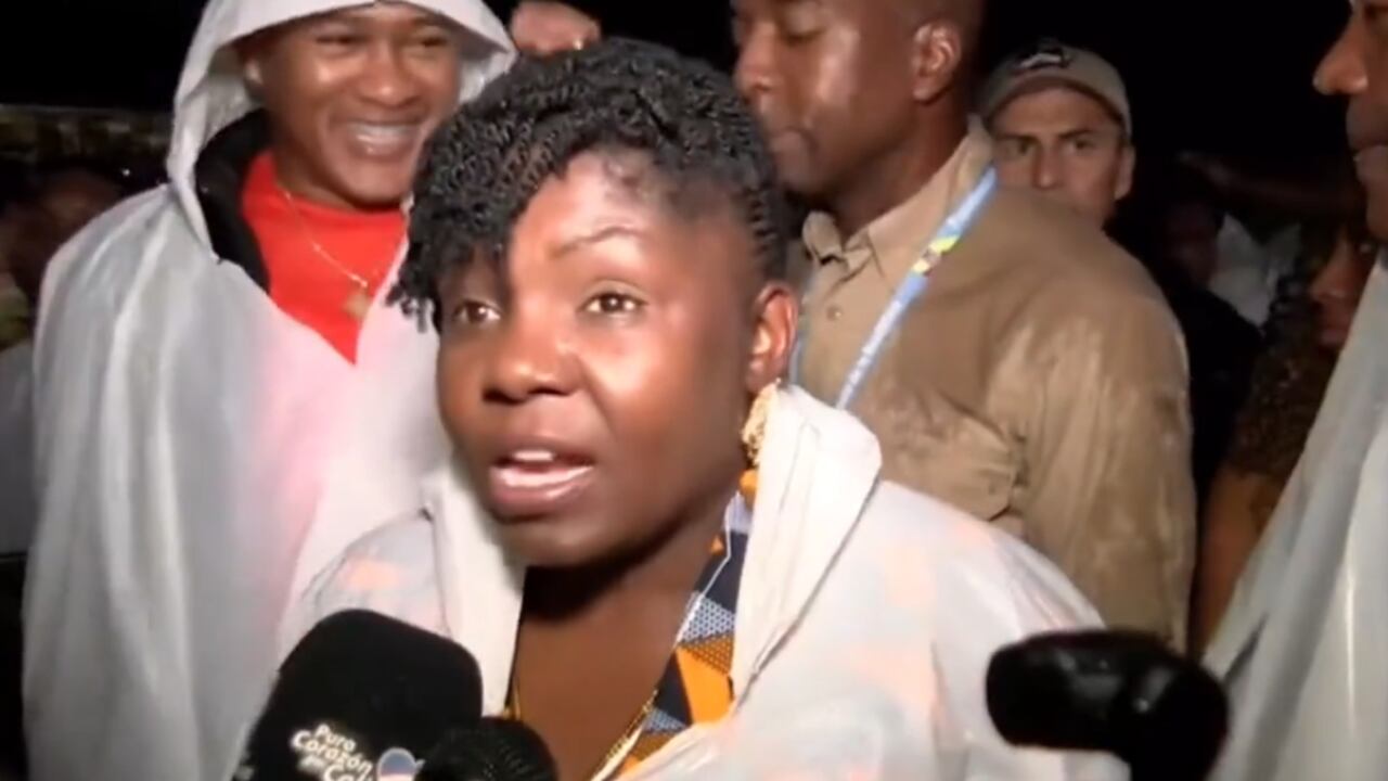 A pesar de las fuertes lluvias, la vicepresidenta llegó a celebrar con sus paisanos en el Petronio Álvarez.