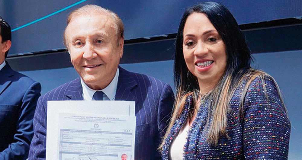 Rodolfo Hernández y Marelen Castillo se saludaron hace 15 días en el Congreso, pero la realición está distante. Aún así, la educadora está agradecida con el político santandereano.