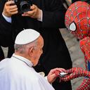 Una visita especial en el Vaticano: ‘Spider-Man’ se reunió con el papa francisco