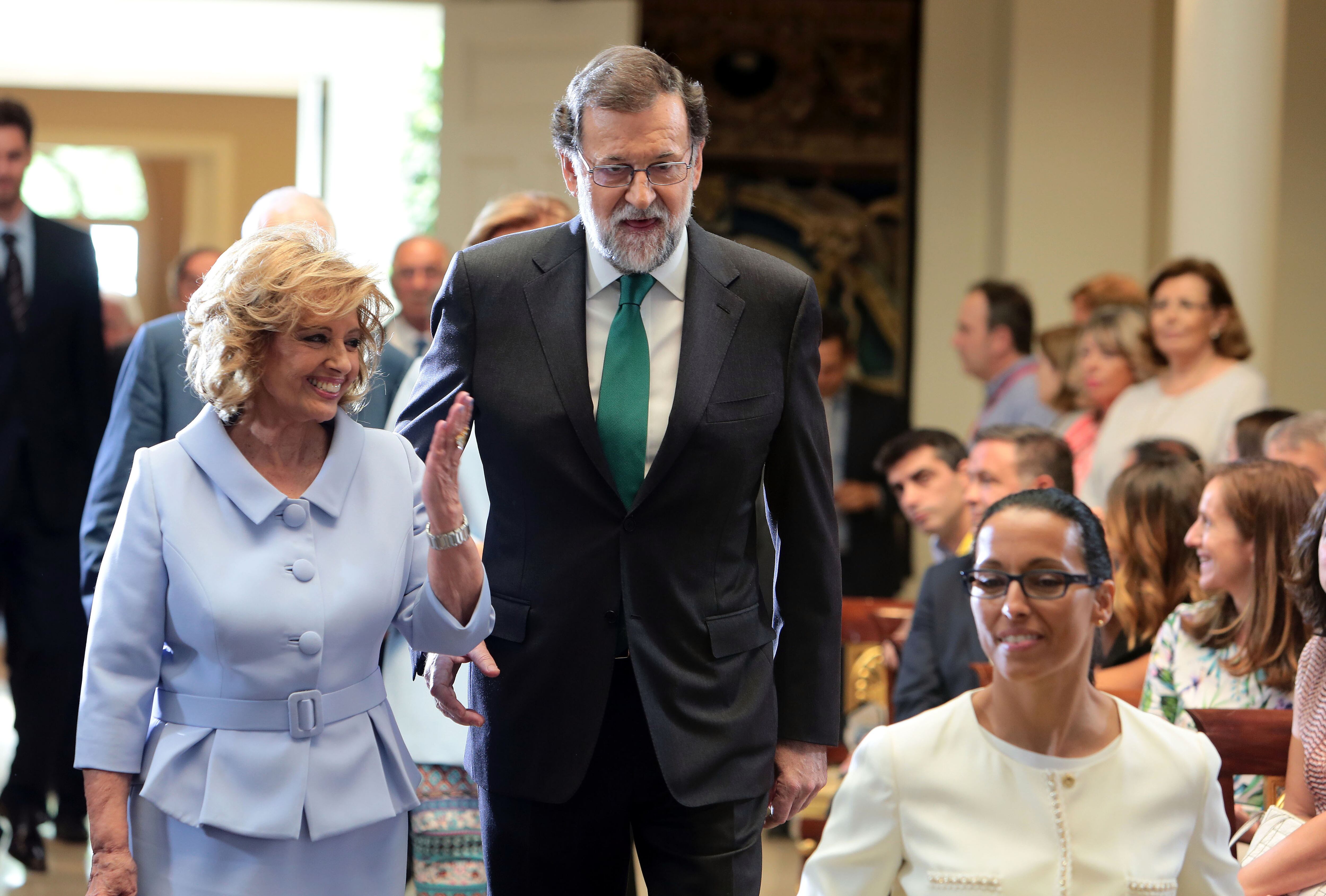 En 1964 se casó en Málaga con el periodista José María Borrego, un compañero de radio desde hacía años y el padre de sus hijas: Terelu Campos y Carmen Borrego. Siempre comprometida con la causa feminista, sus ansias de llegar a ser lo que siempre había soñado, María Teresa se muda a Madrid en 1981, nombrada ya Directora de Informativos de RCE tras una larga trayectoria en los medios de Málaga.