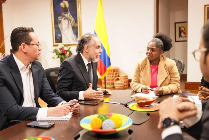 La vicepresidenta, Francia Márquez, reunida con Armando Benedetti, ministro del Interior, el 13 de agosto de 2025, en Bogotá