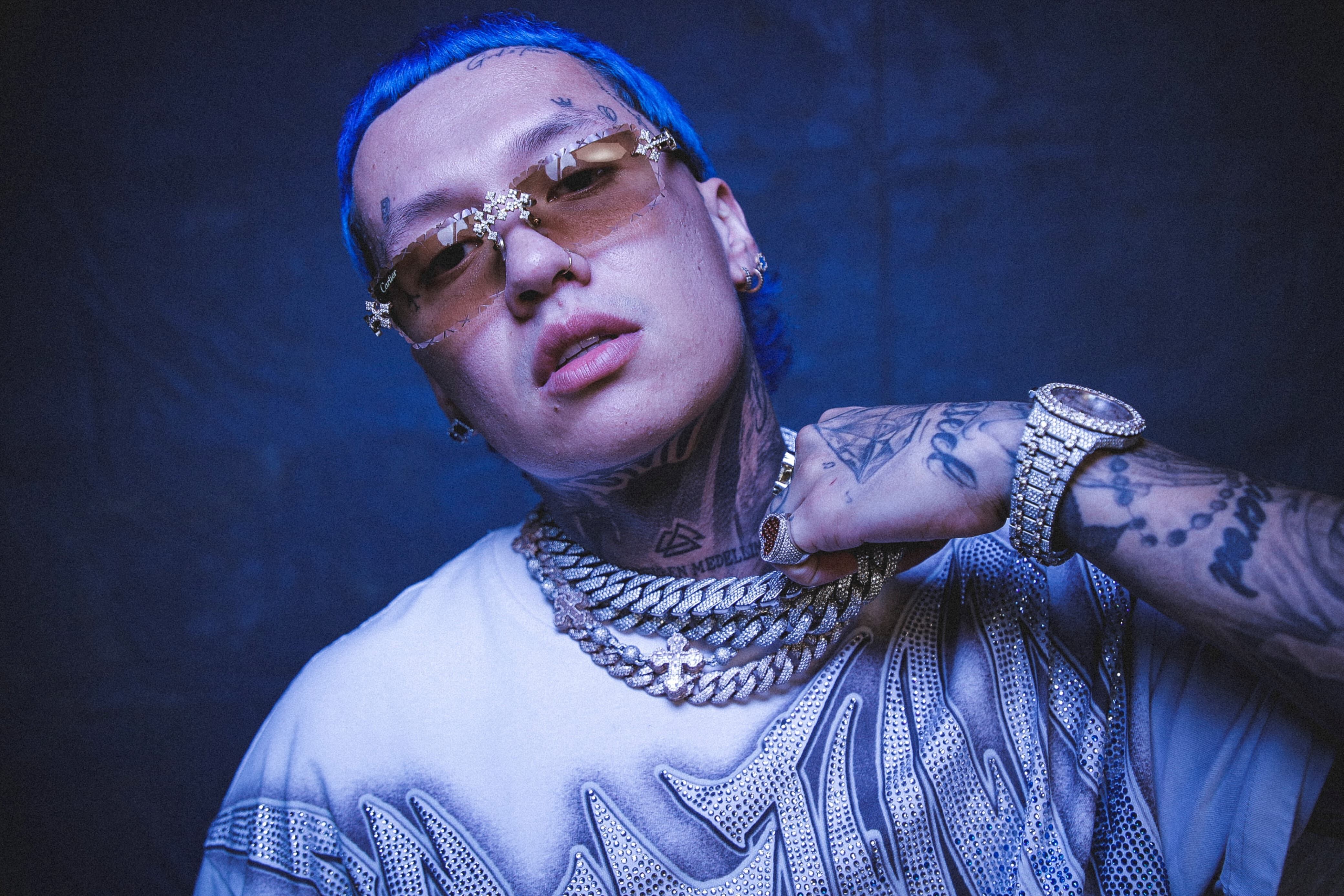 Blessd estrena su álbum: 'El mejor hombre del mundo'.