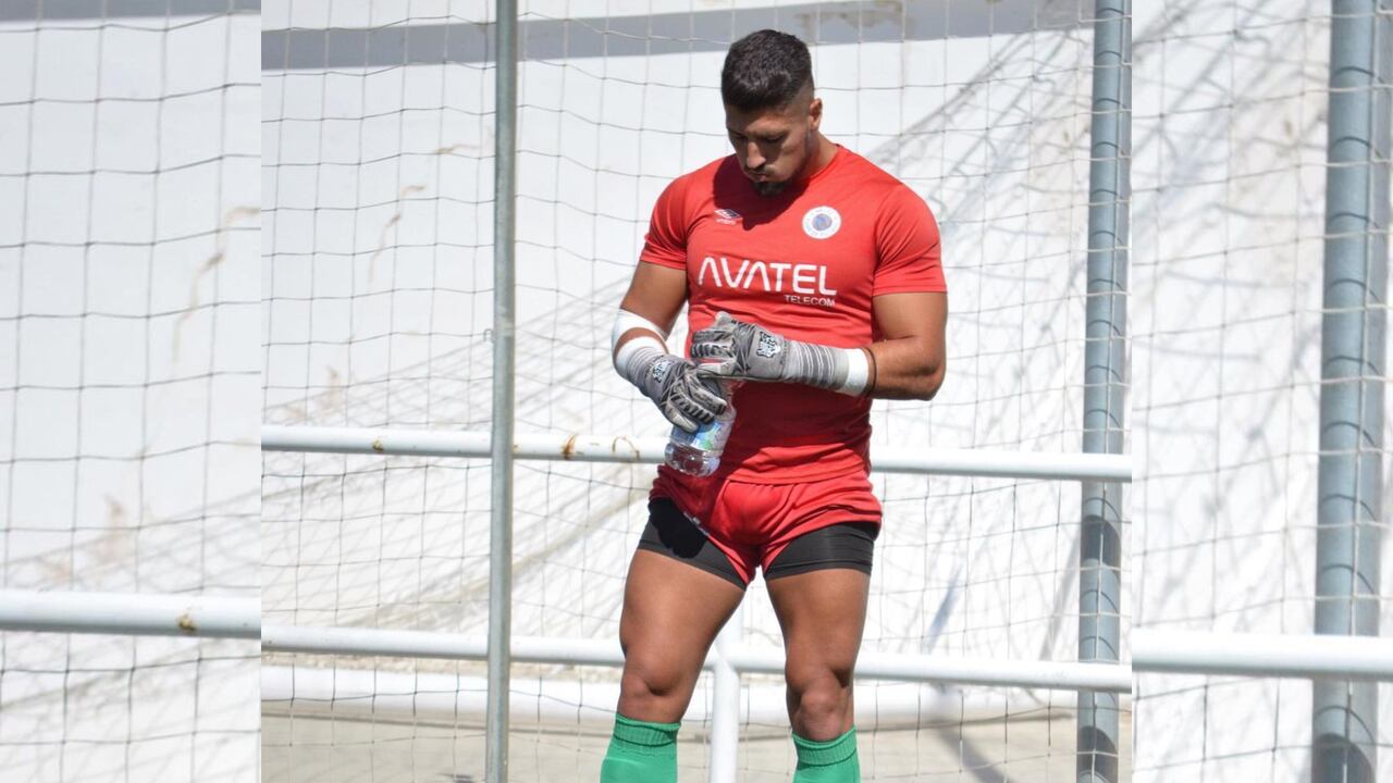 El arquero ahora es toda una sensación de la plataforma digital. Foto: Instagram @ironpanther_.