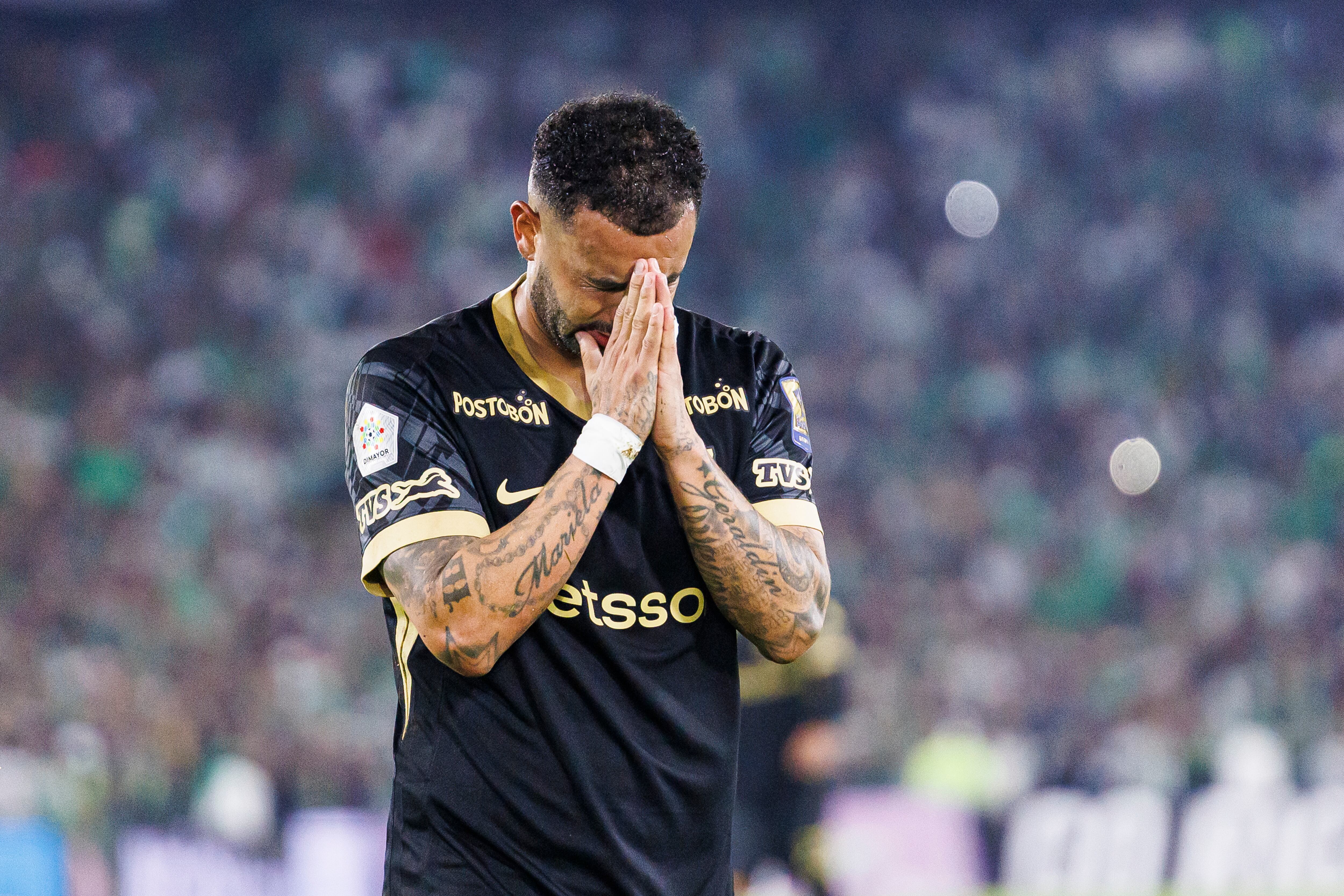 Edwin Cardona durante un partido contra Fortaleza por la Liga Betplay.