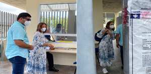 Judith Pinedo, en el momento en que se presentó a la Fiscalía, en Cartagena.