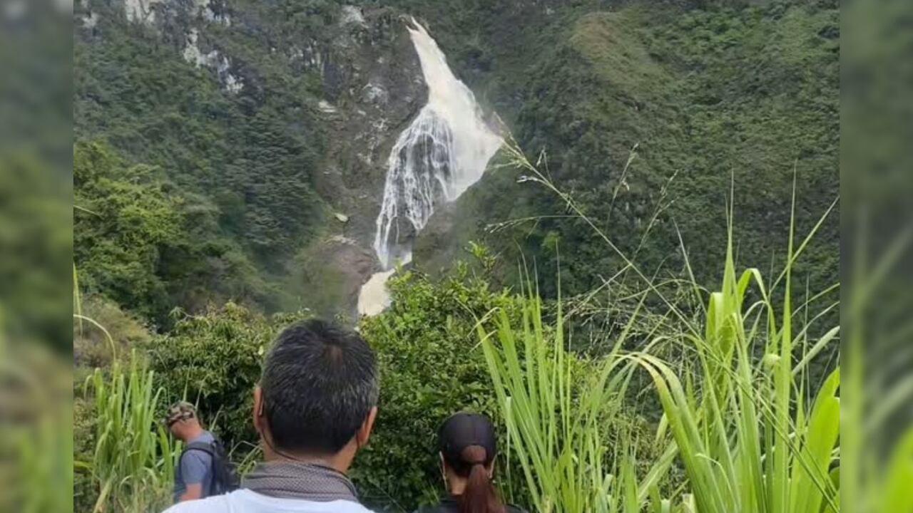 Salto del Aures en el municipio Abejorral, Antioquia