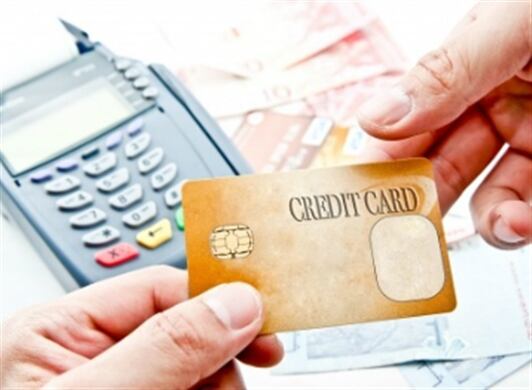 No es recomendable usar la tarjeta de crédito para pagos de más de una cuota o hacer avances en efectivo.