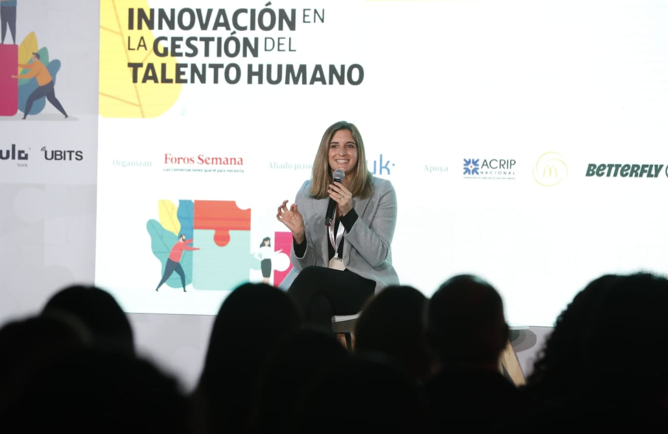 Laura Noguera, psicóloga, coach y headhunter, compartió que algunas de las competencias que hoy están buscando los reclutadores son inteligencia emocional, planeación estratégica, liderazgo y actitud.