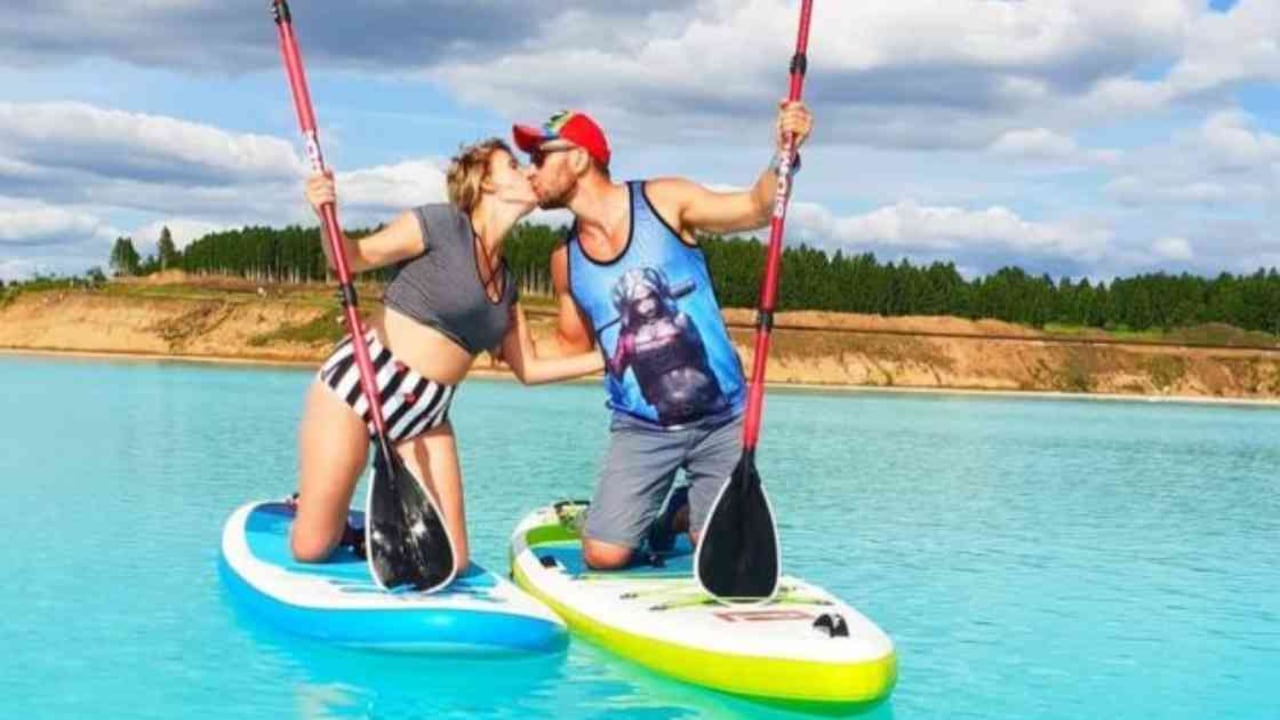 El lago recibe el apodo de "Maldivas de Novosibirsk". Foto: SUP_NOVOSIBIRSK vía BBC.