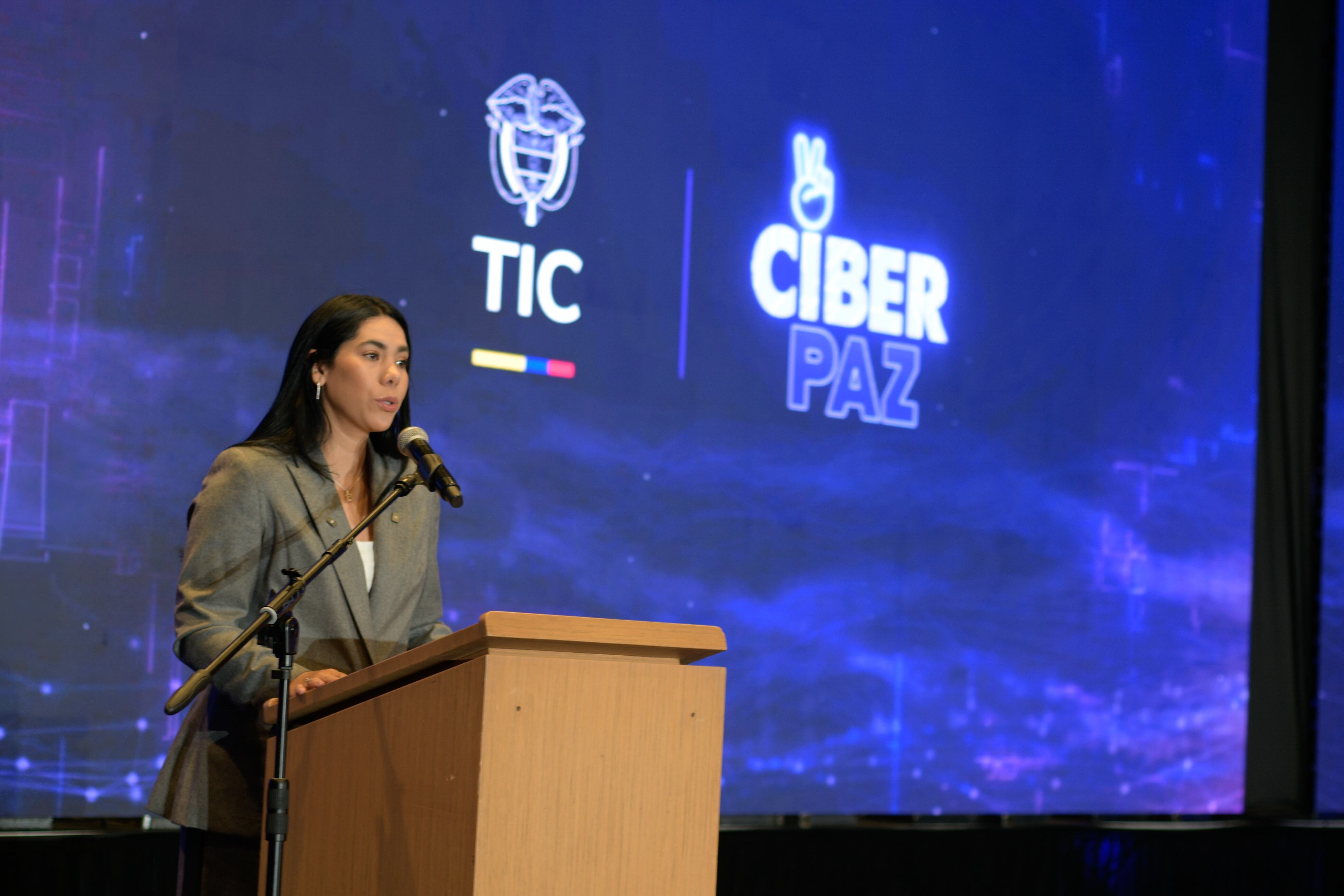 Ministra TIC, Carina Murcia.