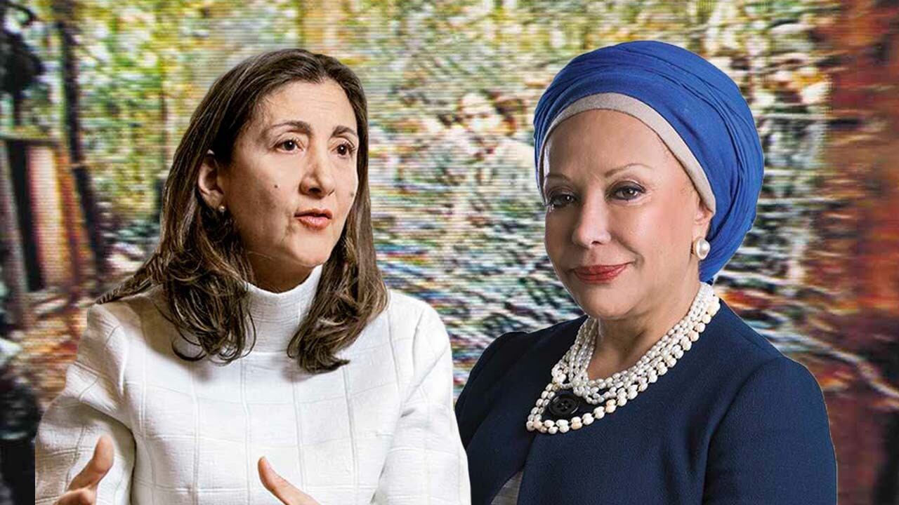 Íngrid Betancourt y Piedad Córdoba. Al fondo, los campamentos donde las Farc mantenían a los secuestrados