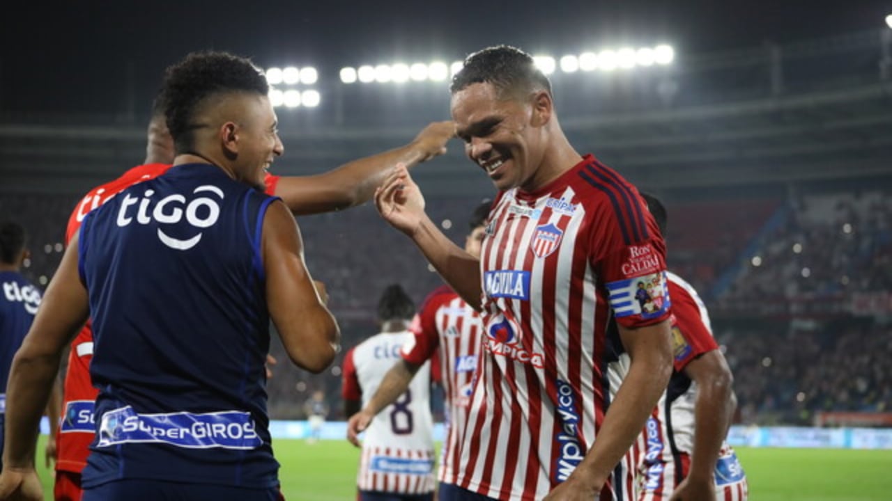 Junior de Barranquilla y su capitán, Carlos Bacca