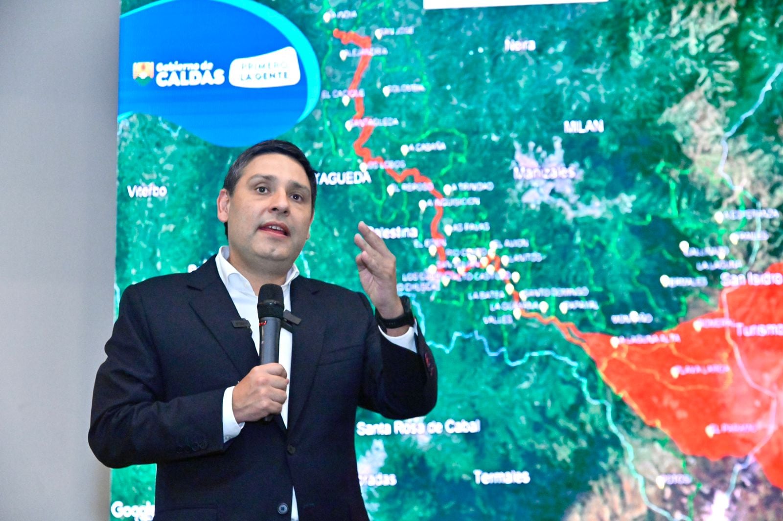 También entregaron licencias para el funcionamiento de emisoras en la zona de influencia volcánica