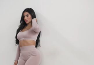 Karina García emprende con su marca de ropa deportiva.