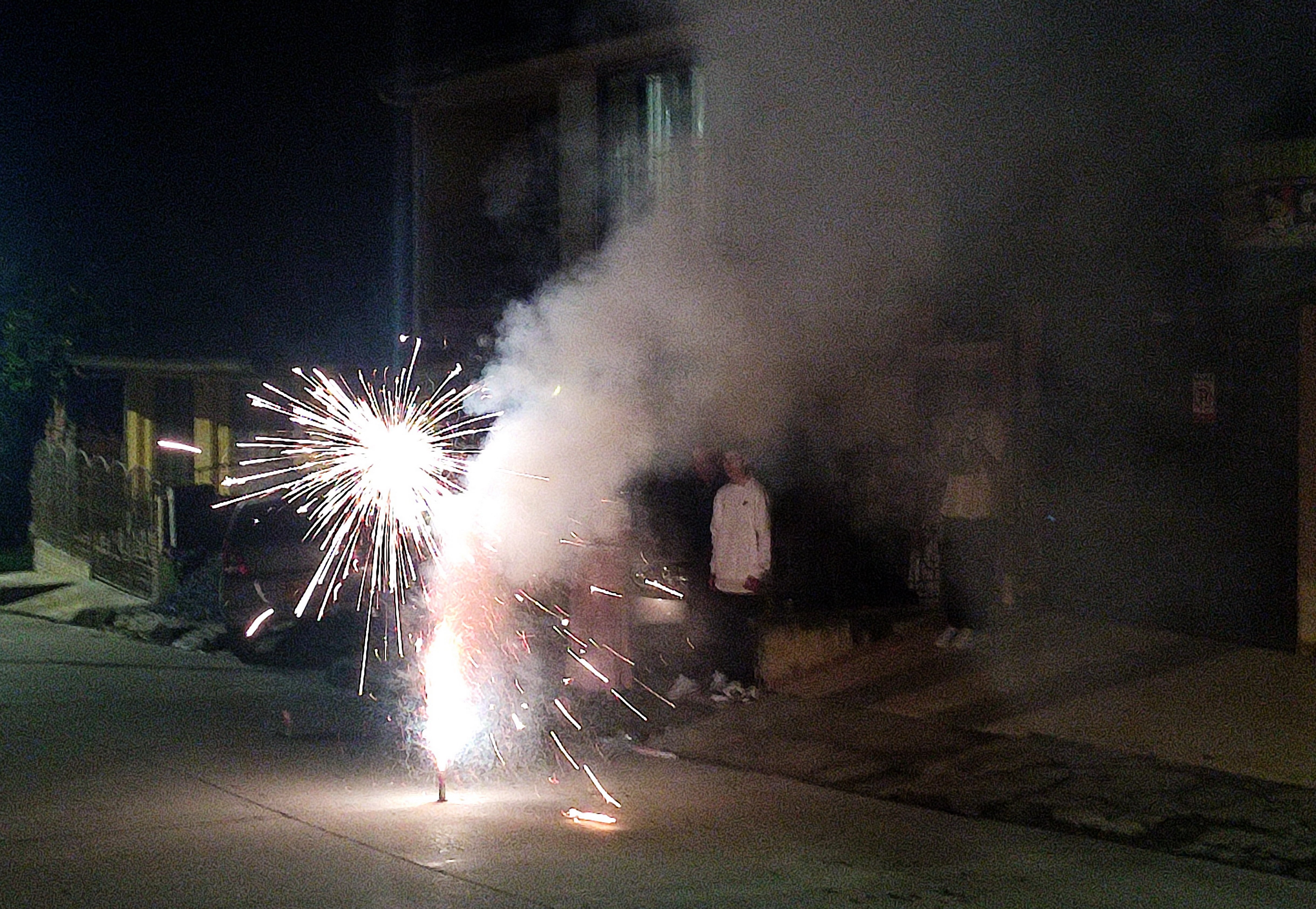 La alborada en Cali, deja varios casos de quemados con pólvora en el inicio de las fiestas decembrinas. Foto Jorge Orozco / El País.