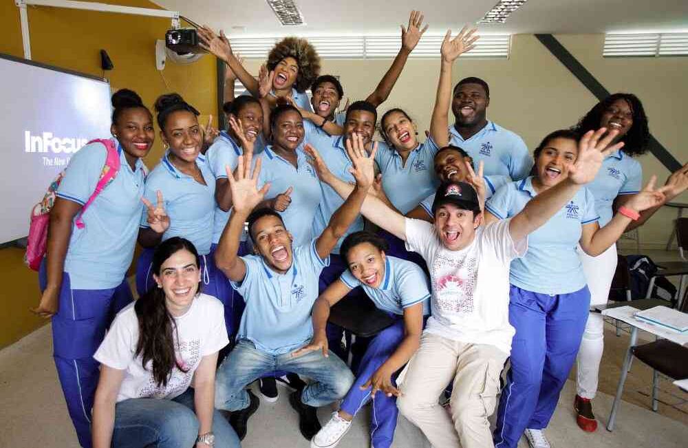 Asistentes del conversartorio y mesa de trabajo Emprendimiento posan el jueves 17 de noviembre de 2016, en Quibdó, Chocó, durante  II Festival Detonante 2016. Foto: Carlos Julio Martínez / SEMANA