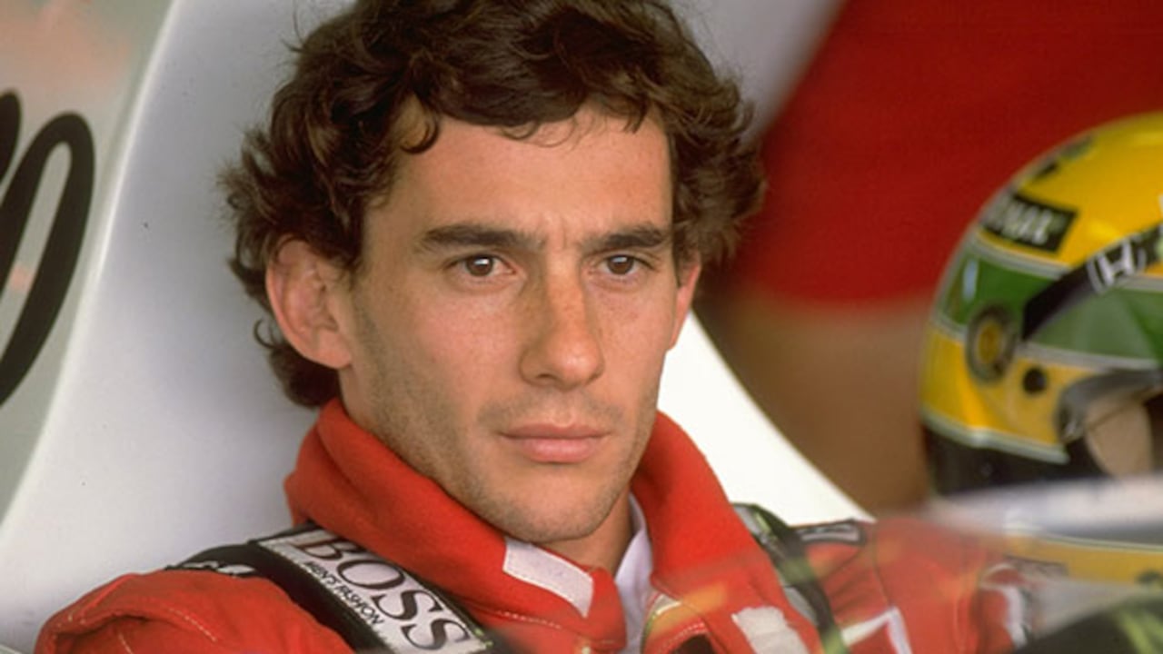 Ayrton Senna siempre fue un competidor feroz en las pistas. En sus diez años de carrera acumuló tres campeonatos mundiales: 1988, 1990 y 1991.