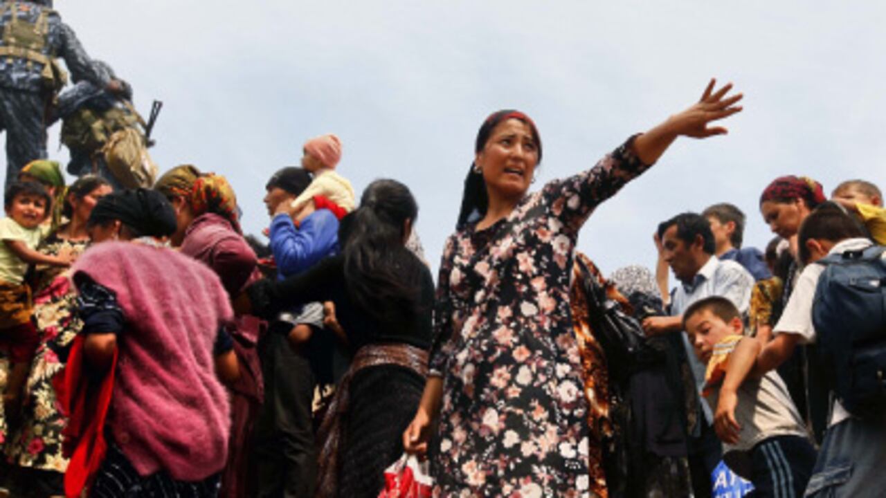 Los muertos de la violencia étnica podrían llegar a 2.000 y los desplazados a 400.000.