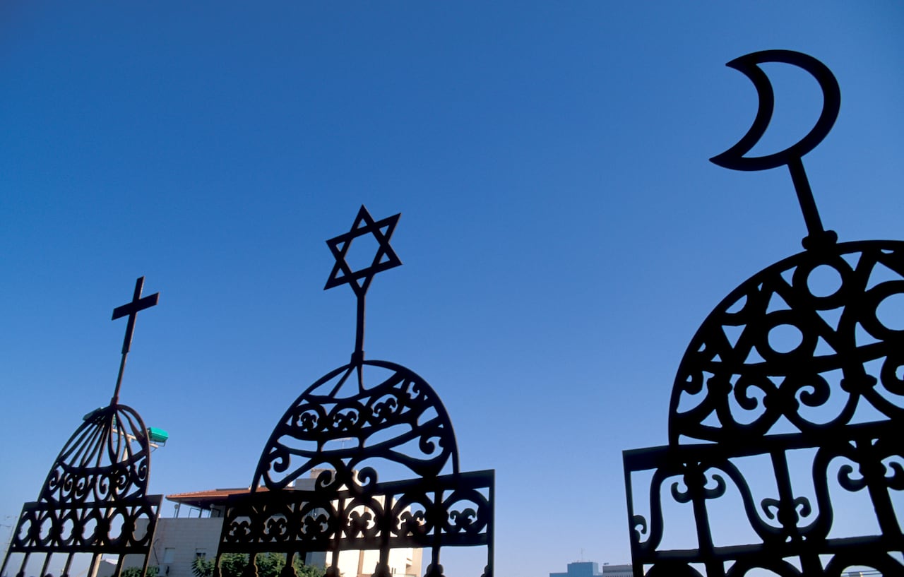 Estados Unidos aplica nuevas restricciones migratorias para sancionar a quienes cometan abusos contra la libertad religiosa.