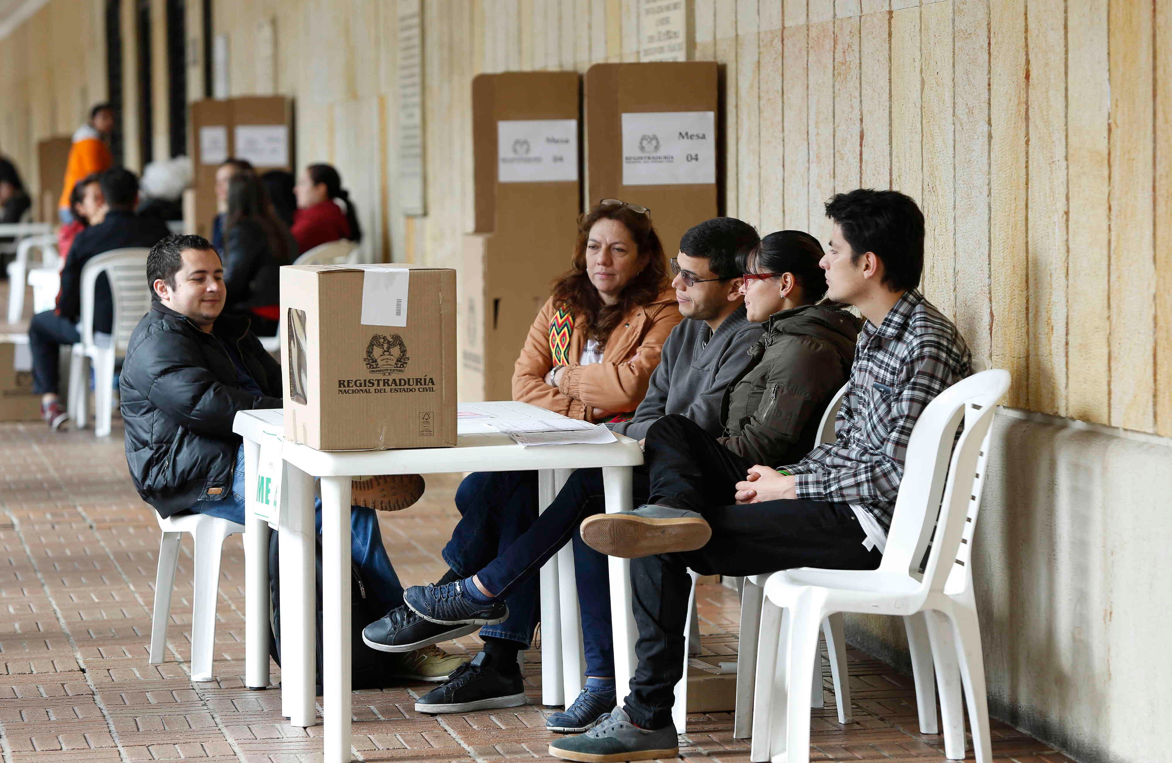 La afluencia de los ciudadanos a los puestos de votación ha sido escasa desde que abrieron las urnas. Foto: Guillermo Torres Reina / SEMANA