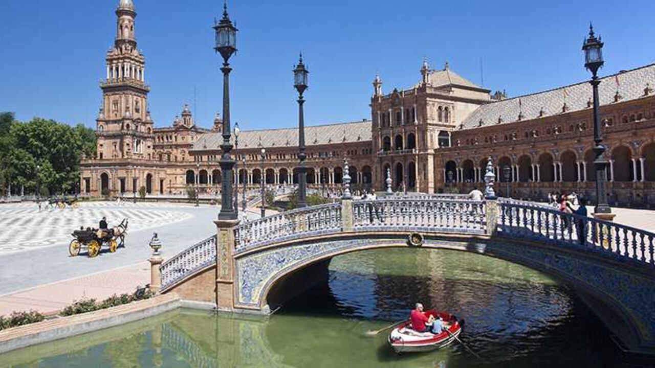 Entre 4 y 10 millones de pesos se estima el precio precio de un viaje promedio a Europa durante siete días.