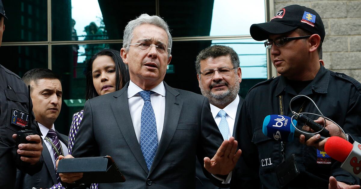 El expresidente Álvaro Uribe Vélez renunció a la preclusión el proceso que se le adelanta por el llamado caso hacker.