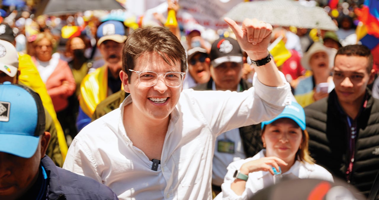 Miguel Uribe Turbay fue un guerrero. Un joven líder político cuyo pasado encarnaba lo más oscuro de la violencia en Colombia y cuyo futuro fue truncado por esa misma maldición. La forma como la tragedia se repite es un déjà vu macabro para Colombia.