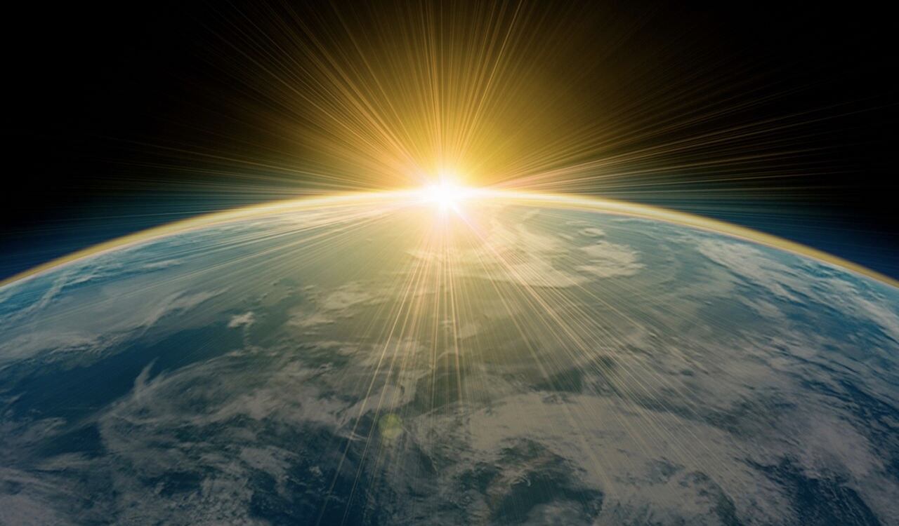 Los astrónomos observaron un estallido de una estrella que se hizo más de 100 veces más brillante en sólo 10 días, antes de desvanecerse rápidamente. Lo mismo ocurrirá con la Tierra.