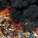 Las llamas destruyeron parte de las viviendas levantadas en el conocido campamento de Laguna Verde.