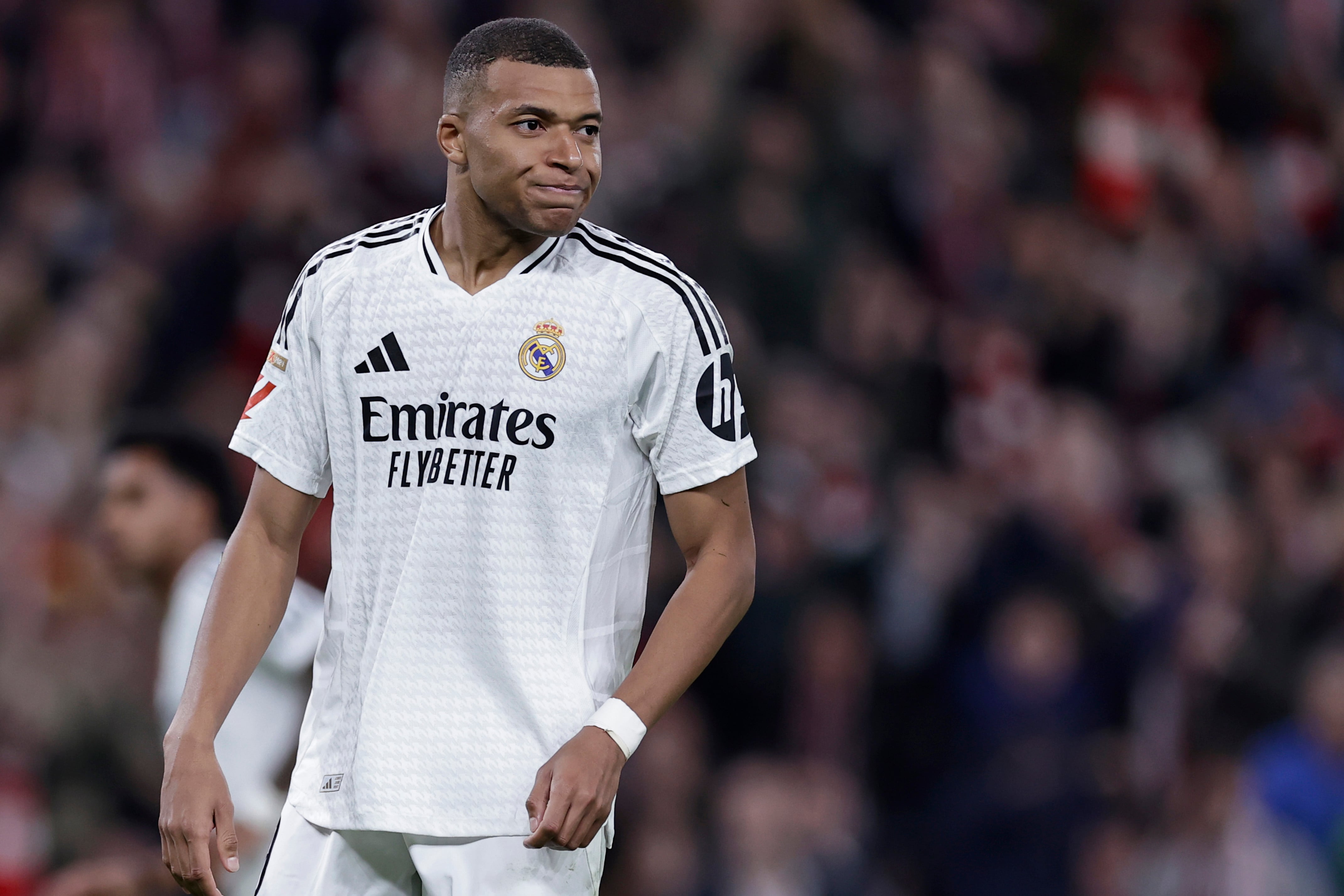 Alarmas encendidas en el Real Madrid por Mbappé.