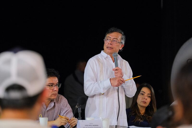 El presidente Gustavo Petro avanza en una gira por el Caribe a pocos días de la primera vuelta presidencial.