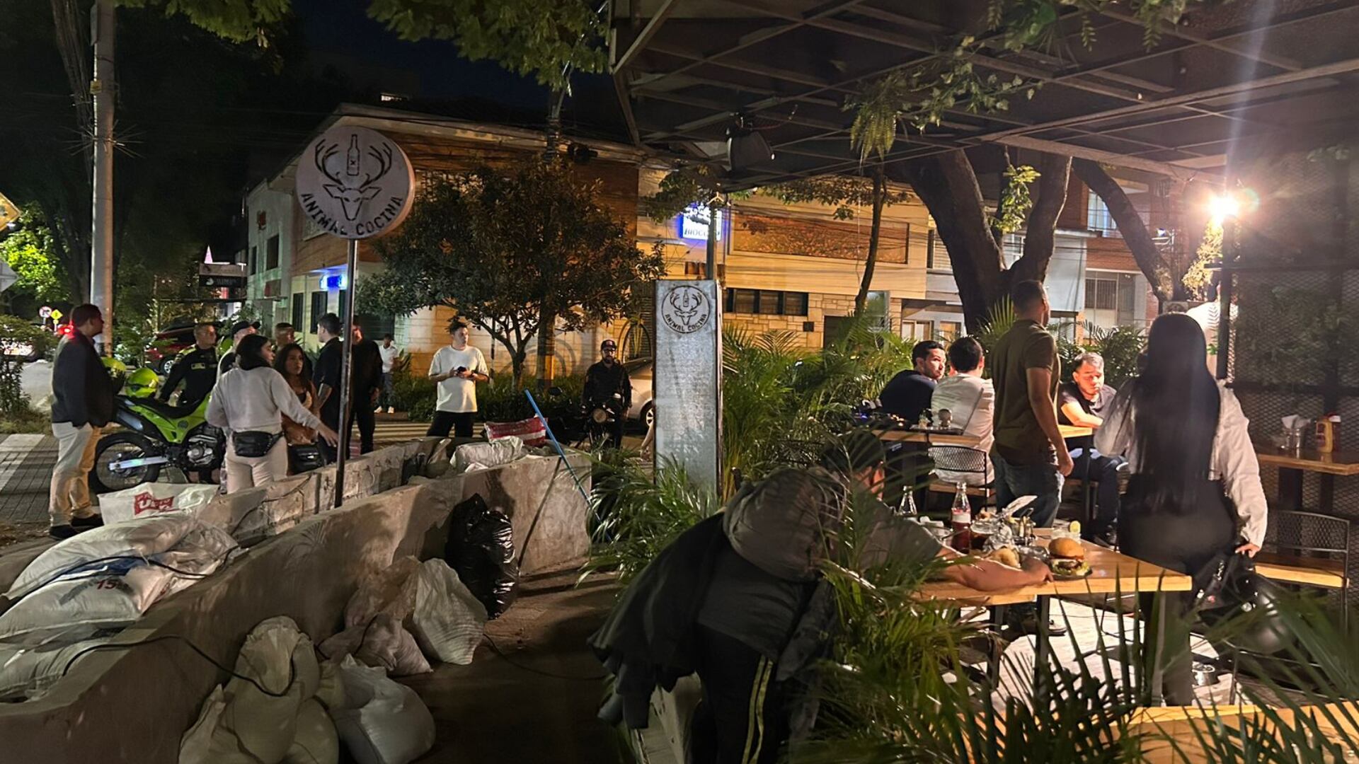 Atraco en restaurante causó revuelo en el barrio Laureles de Medellín.