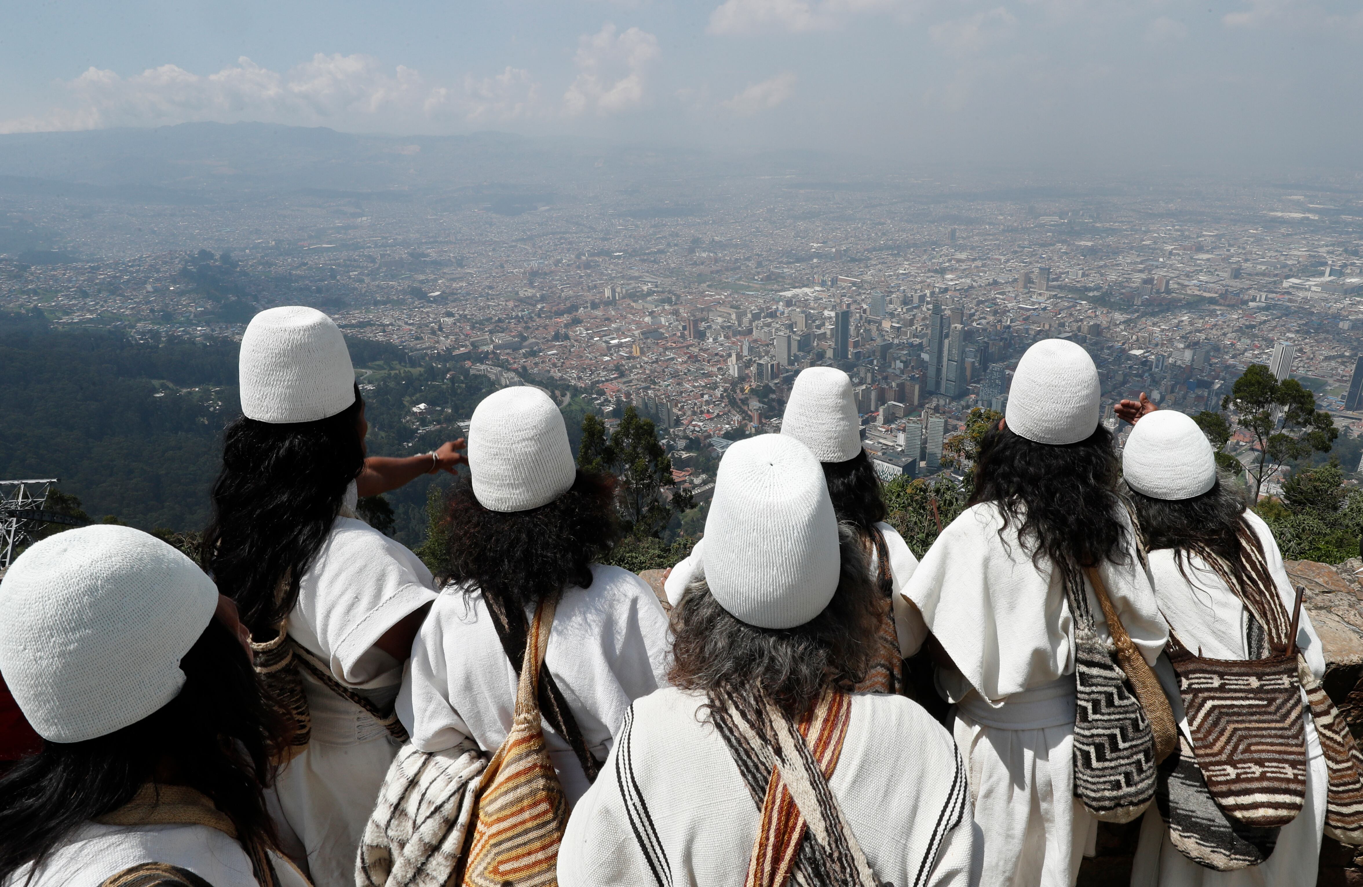 Indigenas Arhuacos en el Cerro de Monserrate