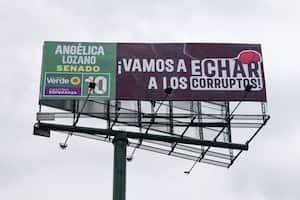 "Vamos a echar a los corruptos", la nueva valla de publicidad política de Angélica Lozano.
