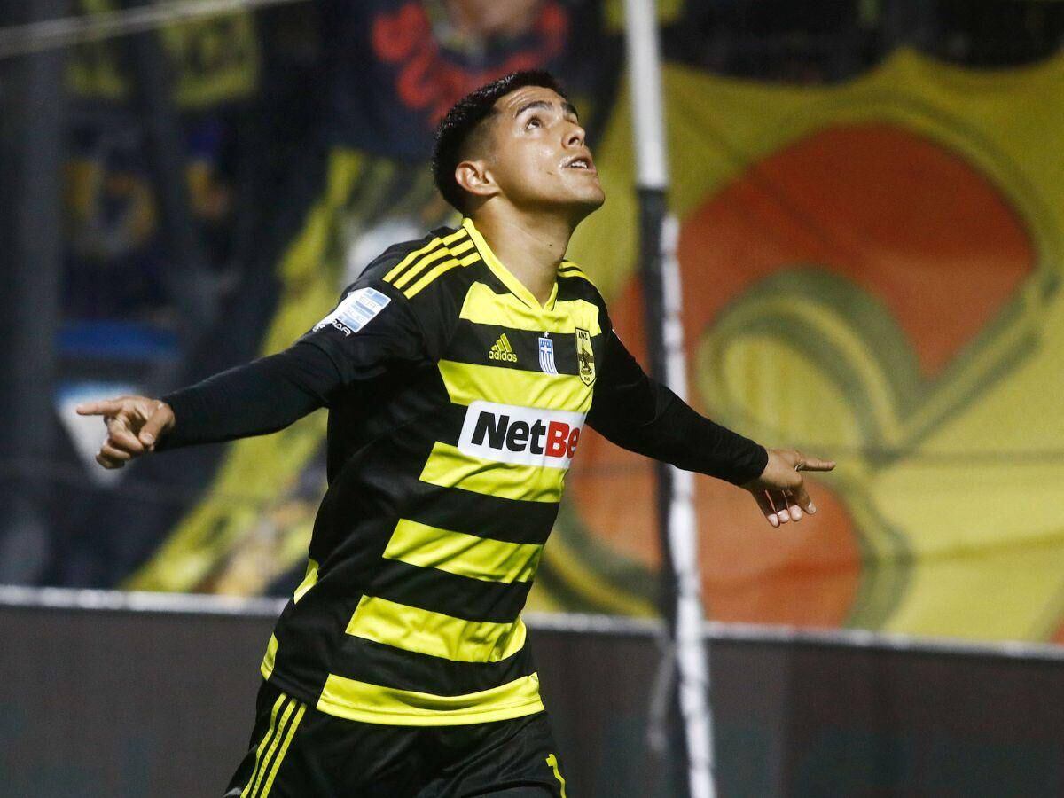 Luis Palma, futbolista hondureño que anotó el gol olímpico. Foto: Aris de Grecia.