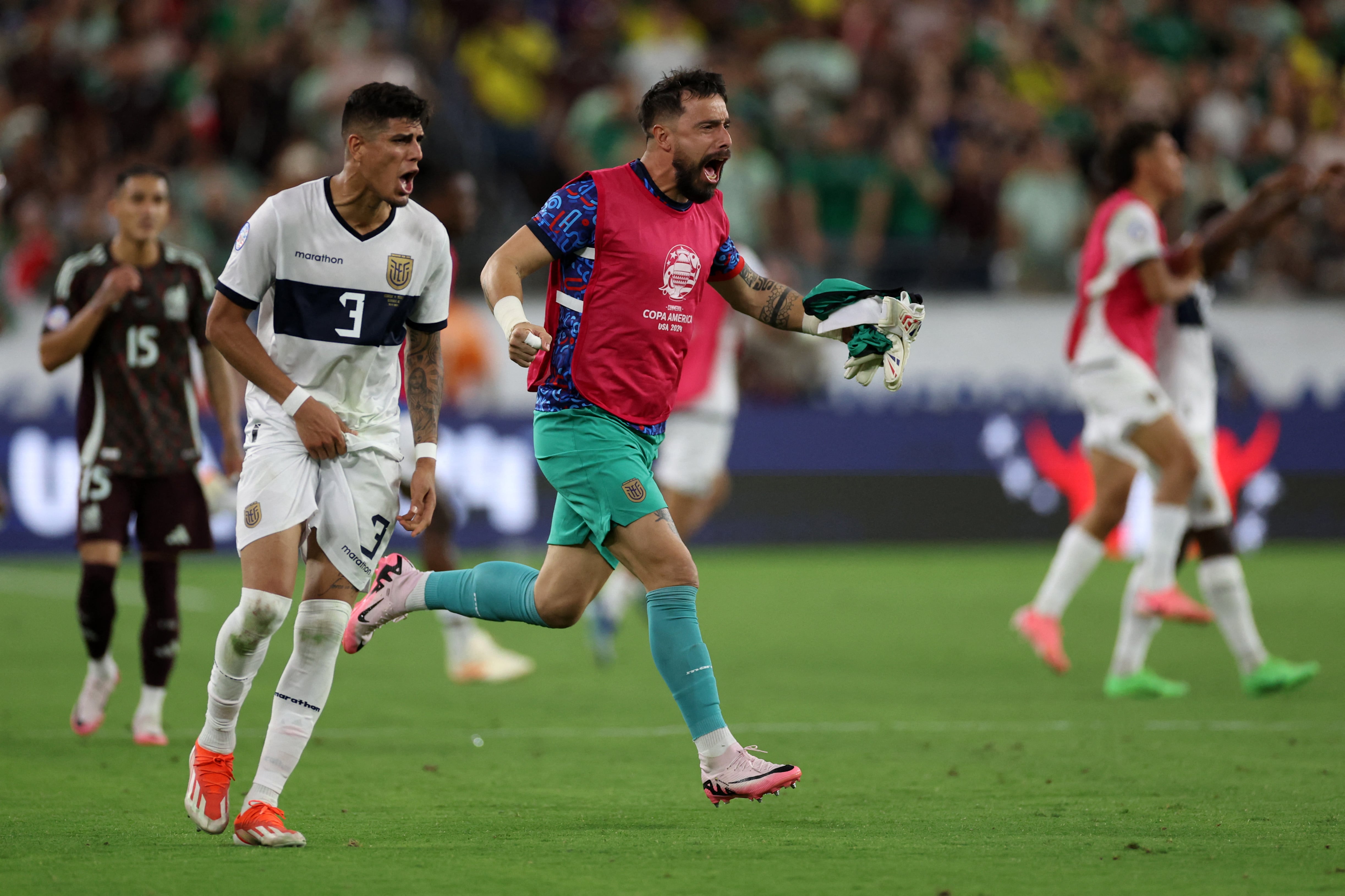 Ecuador, sufriendo más de la cuenta ante México, pasó a cuartos de Copa América