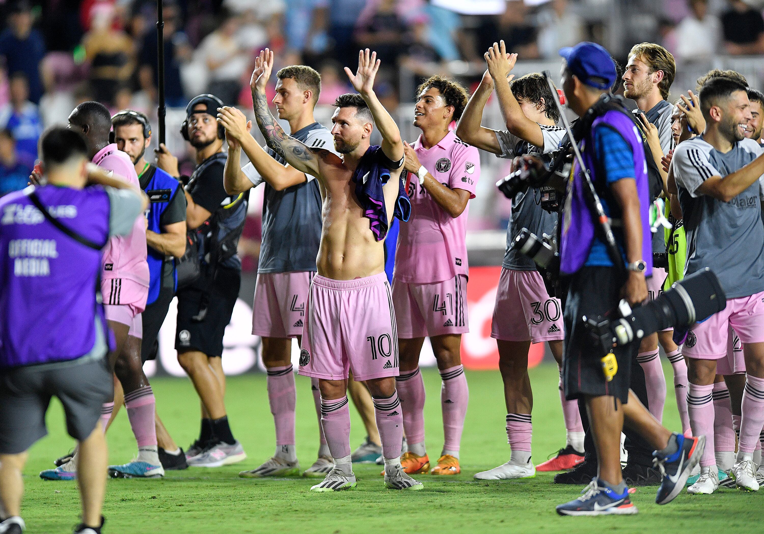 Inter Miami forward Lionel Messi (10) thanks the fans after the team's 4-0 win over Charlotte FC in a Leagues Cup soccer match Friday, Aug. 11, 2023, in Fort Lauderdale, Fla. (AP Photo/Michael Laughlin)