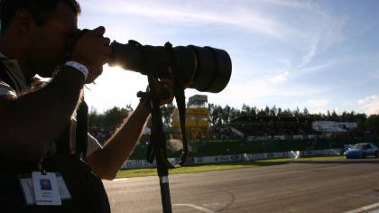 El fotógrafo y conductor de televisión, Jordi Castell, es continuamente insultado con ese apelativo.