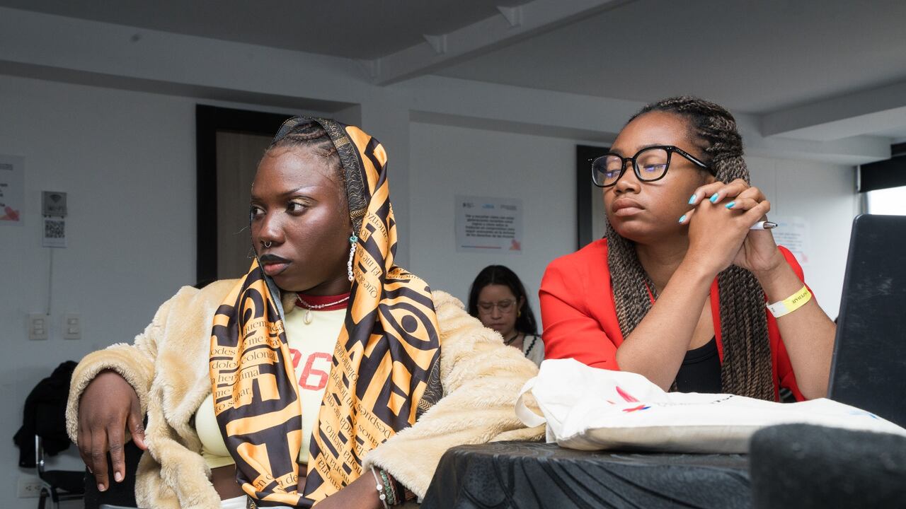 Más de 50 mujeres feministas de diferentes generaciones y rincones de Colombia se reunieron durante dos días en un diálogo intergeneracional para reflexionar sobre los avances, desafíos y urgencias del movimiento feminista, a propósito de los 30 años de la Plataforma de Acción de Beijing.