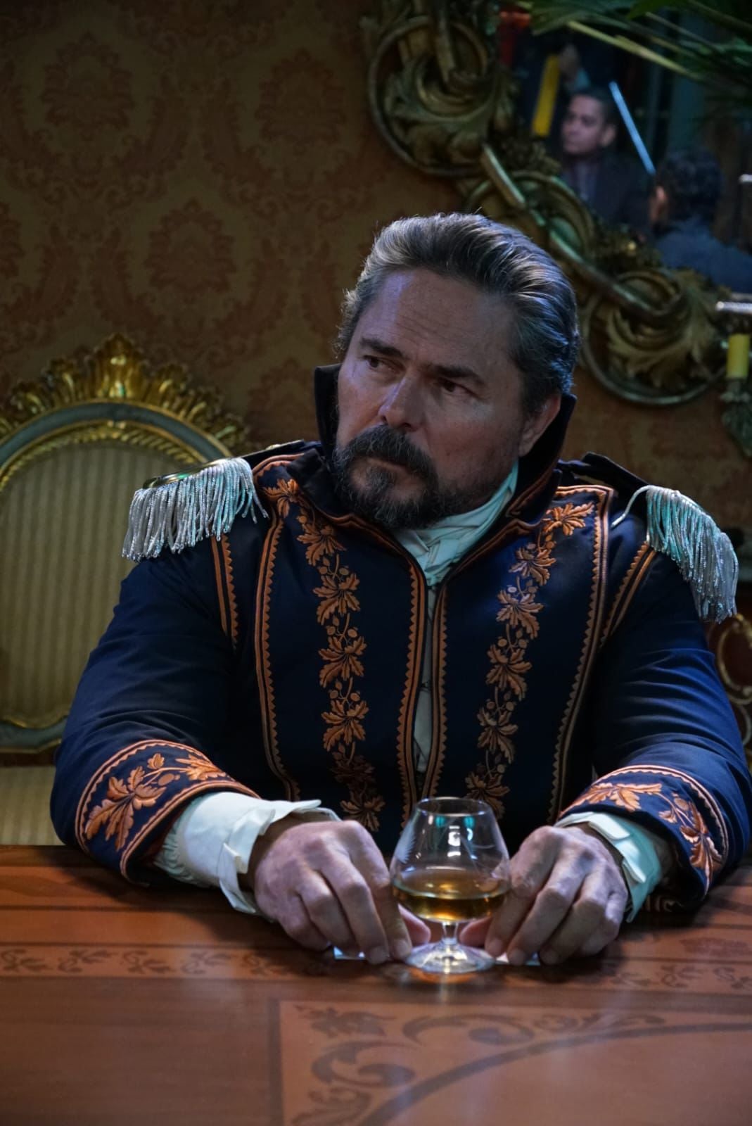 El actor Luis Alfredo Velasco en el set de la película 'Padilla'