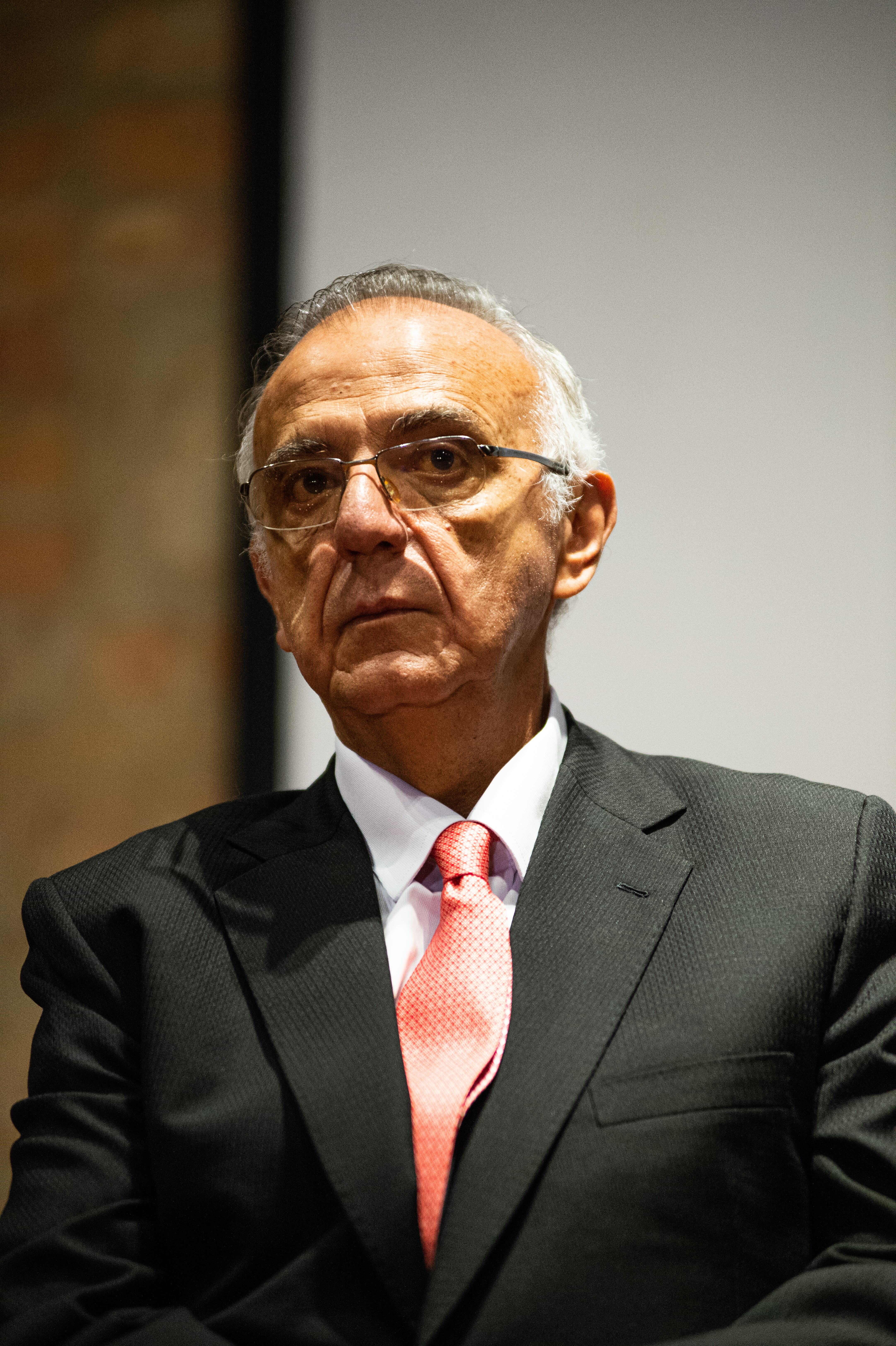 El ministro de Defensa generó controversia con sus declaraciones.