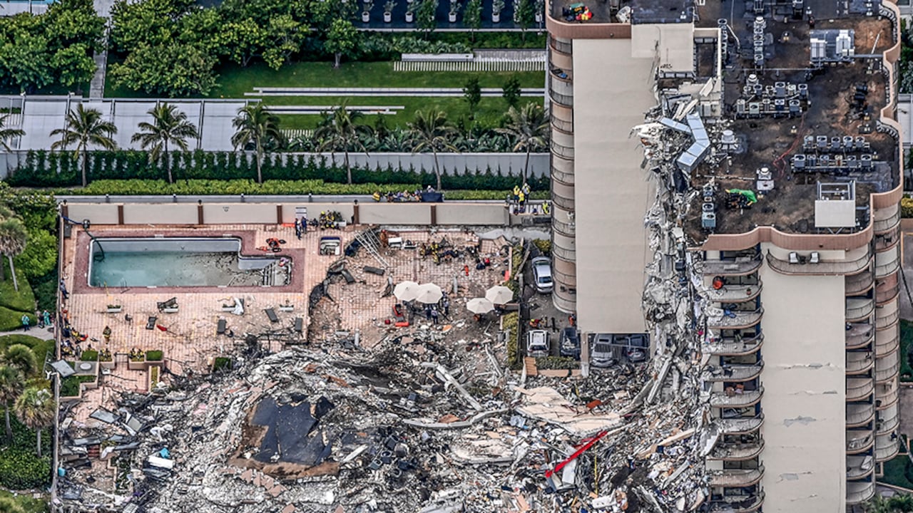 El Champlain Towers South hace parte de un conjunto de edificios con el mismo nombre que fue construido en 1981. Foto: Archivo- AFP.