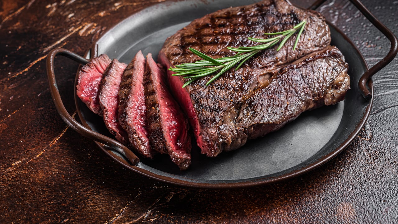 Los precios de la carne han aumentado considerablemente en Egipto. Foto: Getty Images.