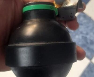 Este fue el artefacto dejado en la terraza del local en la cra 8.