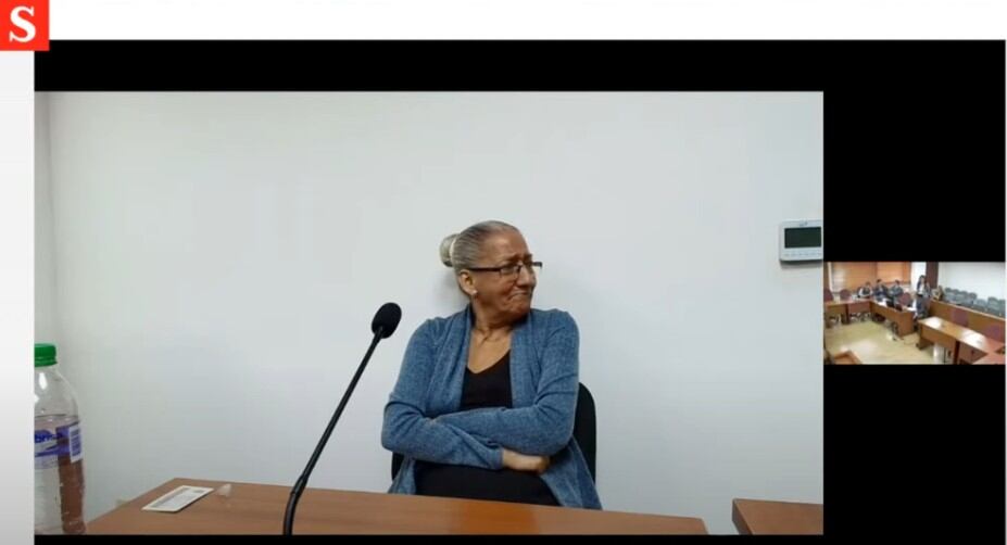 Con la declaración de María Helena Vélez Ramírez, hermana del exparamilitar conocido con el alias de Víctor, se reanuda este martes el juicio contra el expresidente Álvaro Uribe Vélez.