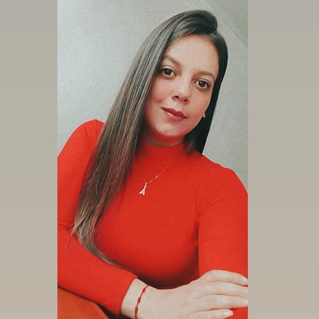 Paula Huertas, Comunicadora social.