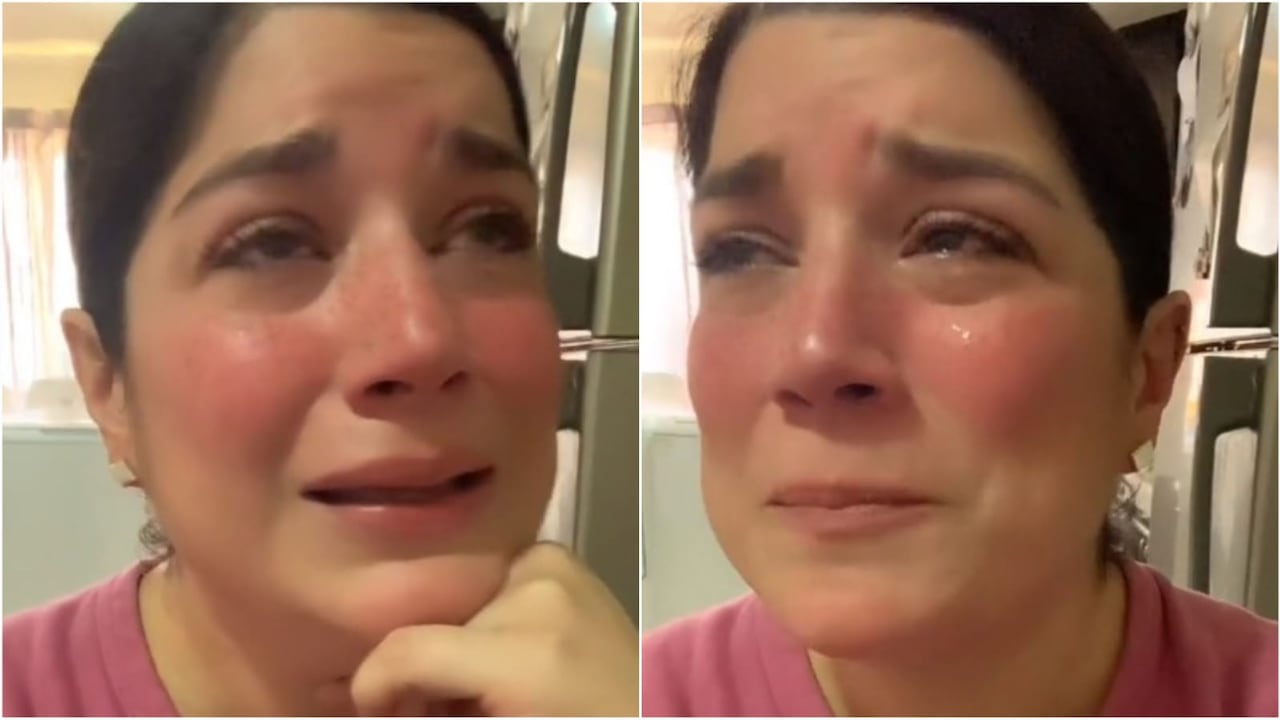 La mujer trabaja de forma independiente como reclutadora.